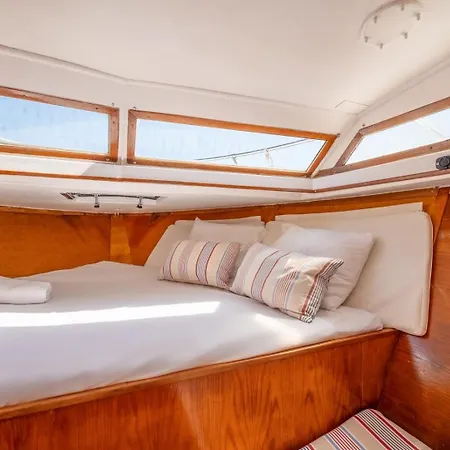 Guestready - Corleone Boat In Parque Nacoes アパート リスボン