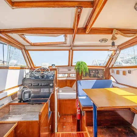 Guestready - Corleone Boat In Parque Nacoes アパート