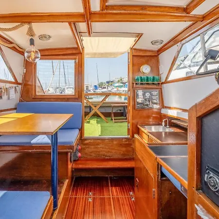 Guestready - Corleone Boat In Parque Nacoes アパート