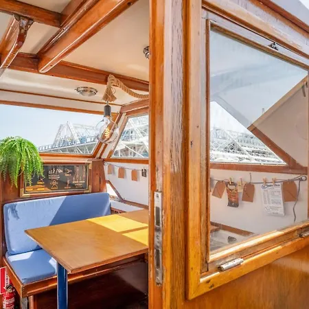 Guestready - Corleone Boat In Parque Nacoes リスボン