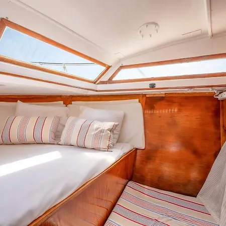 アパート Guestready - Corleone Boat In Parque Nacoes *